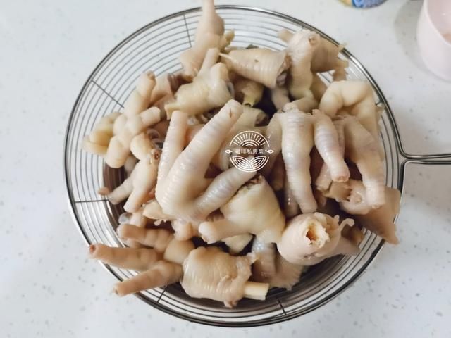 2021新年菜谱之红烧鸡爪，软糯离骨，上好的下酒菜，值得收藏