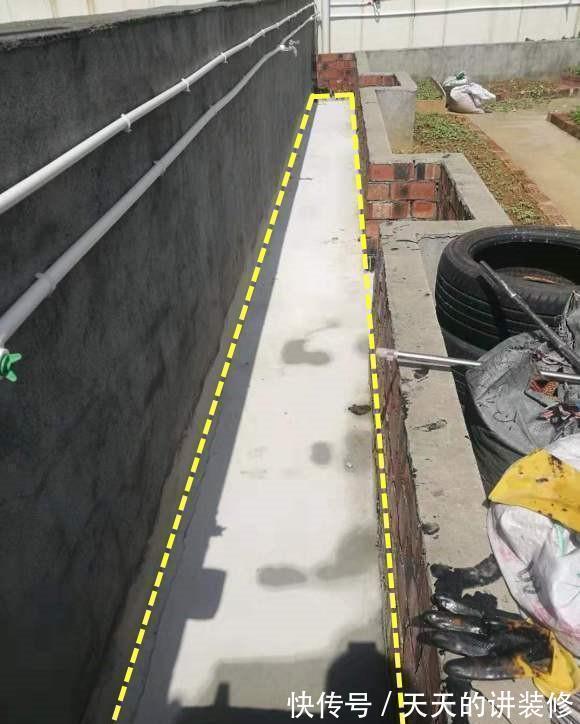 种菜|开发商送的大露台,沿墙砌20米长花池,种花种菜,不要还能拆掉!