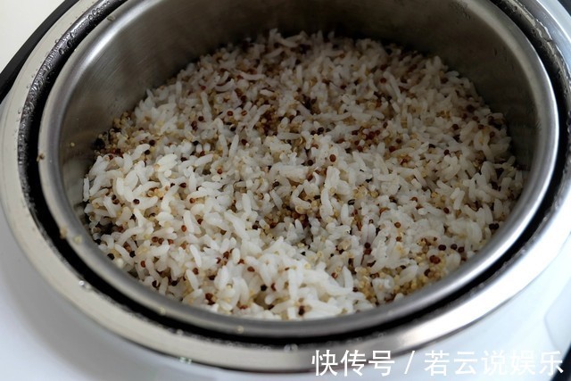 大米煮过再蒸饭,又香又软还低糖,减肥人士和糖尿病人有口福了