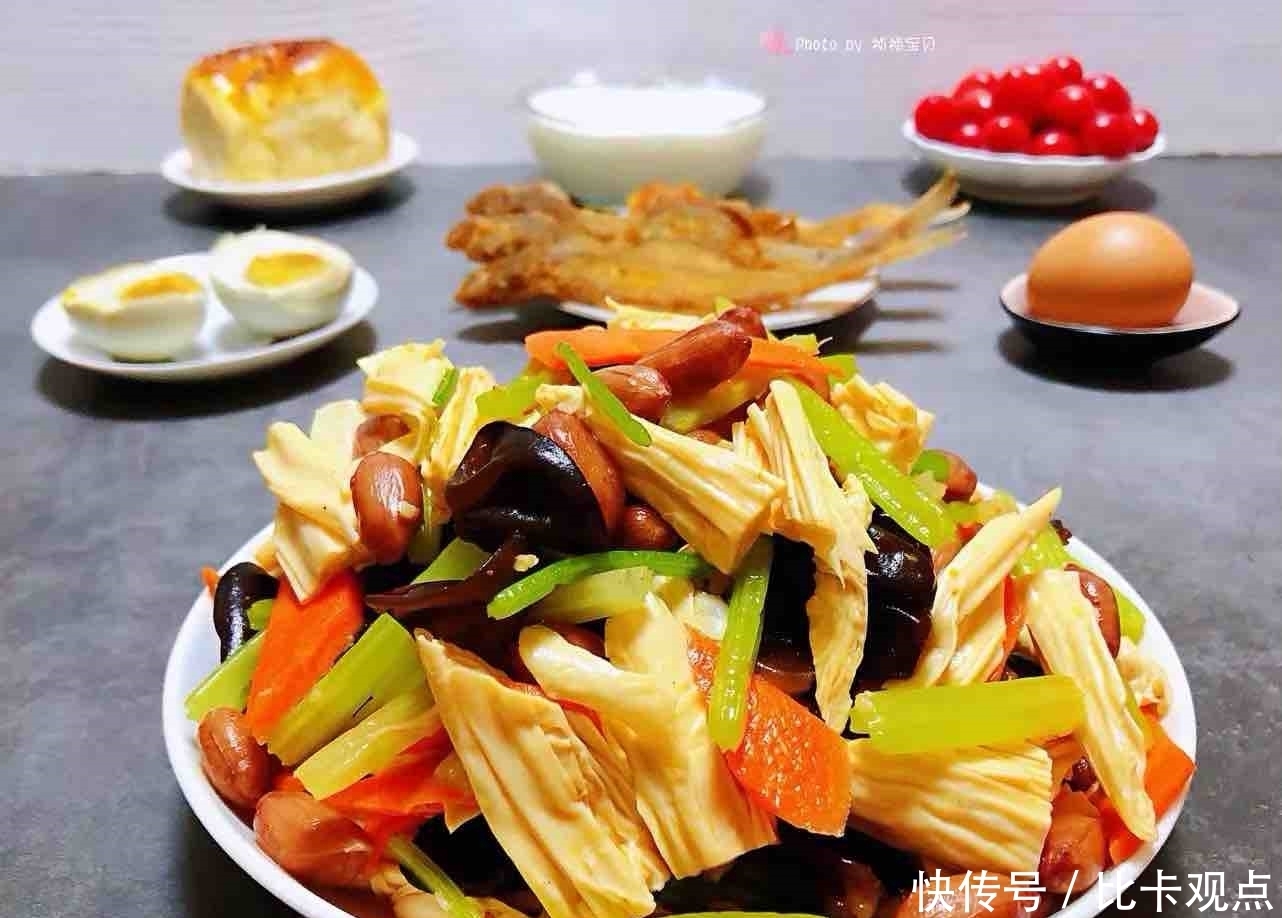 腐竹最“忌讳”直接用水泡,有很多人都不懂,难怪是外烂里硬!