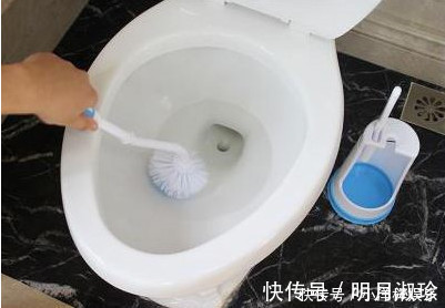 小苏打|马桶有污垢怎么办,教你几招清洁方法立刻变新!