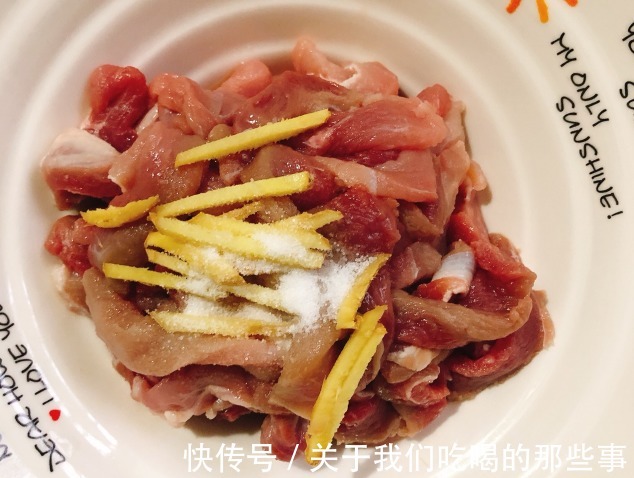 糖醋汁怎么调呢?分享一个万用配方,牢记材料和比例,做啥都好吃