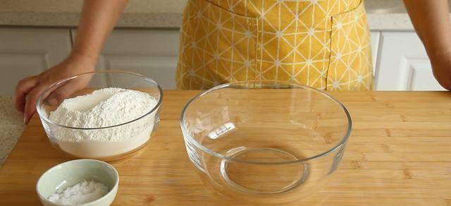 牛奶|不用烤箱,只需牛奶和面粉,在家也能吃到酥到掉渣的火烧了