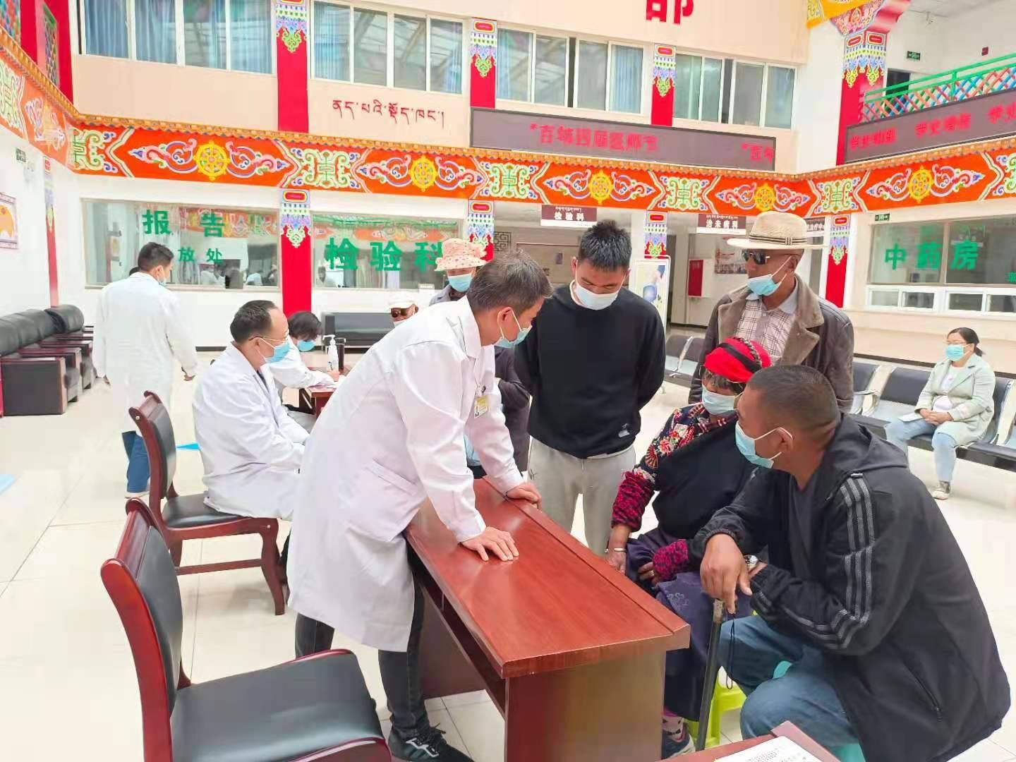 李医生|微针刀缓解“大顽疾”！桐乡这名医生为松潘带去了……