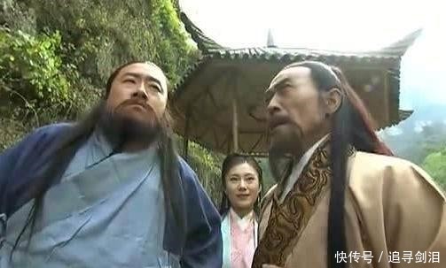 打伤|周伯通见到黄药师,为何要自信地绑了自己双手,又被黄药师打伤