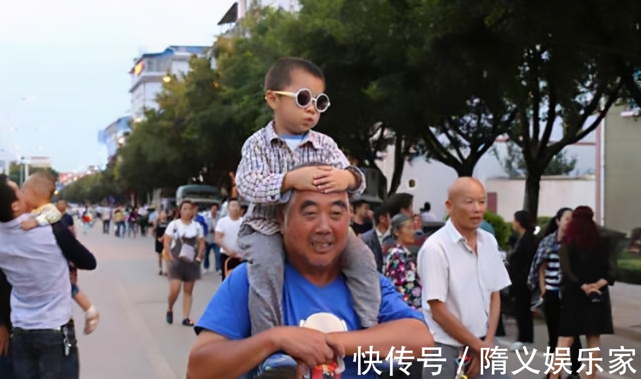 孩子|还在给孩子吃那碗“毒面条”过来人告诉你小心养出白眼狼