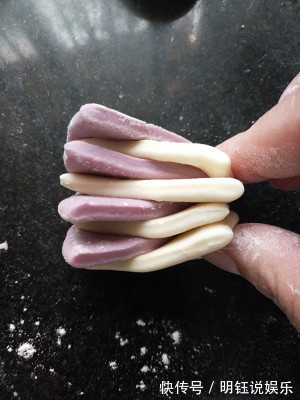 面粉新做法，做一顿吃三天，松软又香甜，比做馒头还简单！