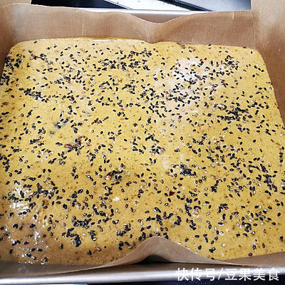 初冬小点心——低油红枣核桃蛋糕(老式枣糕)