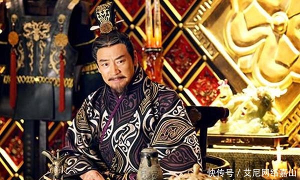 小人想帮忠臣,忠臣却看不上,于是他立马反水,祸害天下数百年