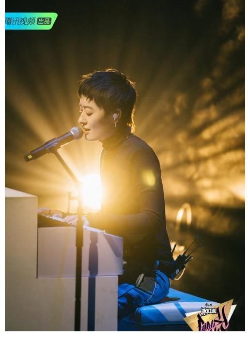 紅星觀察丨三檔|紅星觀察丨三檔說唱綜藝打擂臺，聚焦女性說唱的“黑怕女孩”能出圈嗎？