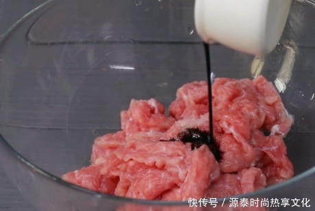  鲜嫩|炒牛肉不能直接就下锅，牢记3点小技巧，牛肉鲜嫩不发柴，不粘锅