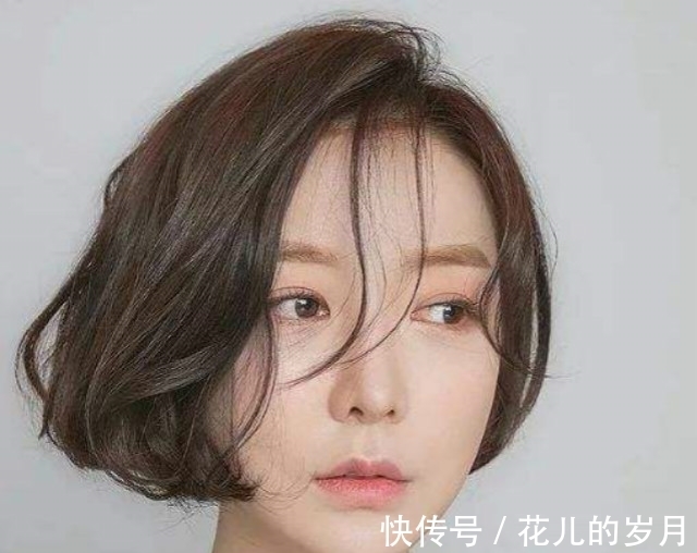 减龄 女人上了40岁，有白发的别急着染，推荐这4种“发型”，洋气减龄