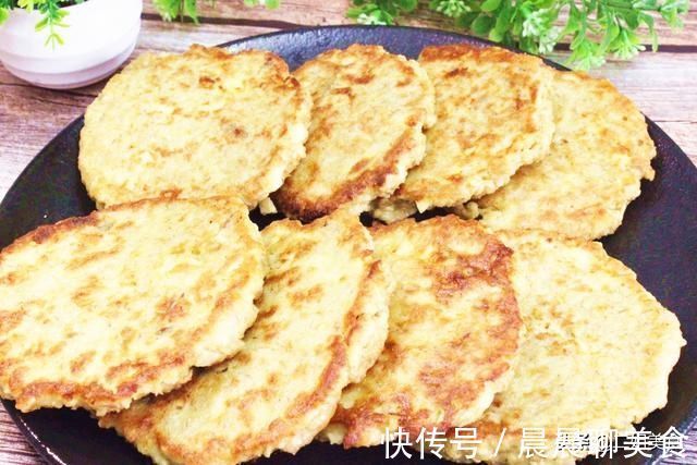 燕麦片|把苹果倒入燕麦片中,太厉害了,80岁奶奶教我的做法,简单实用