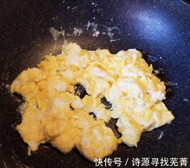 清甜|丝瓜炒鸡蛋，清甜小炒，简单快速！