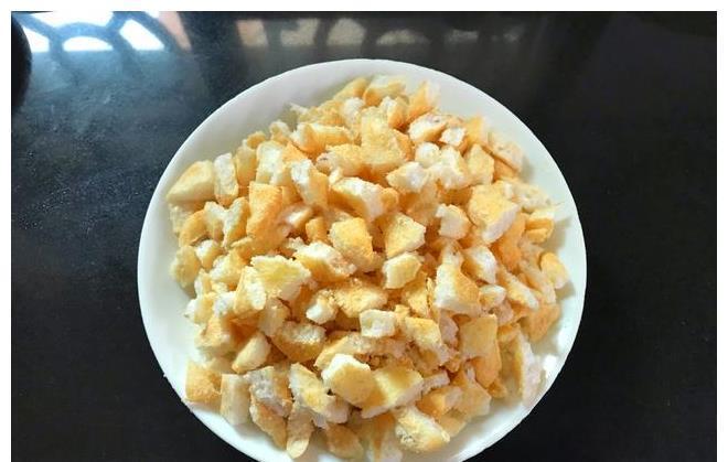 焦糖杏仁|零难度的网红小零食，手残党就能做，香甜酥脆，好吃到停不下来