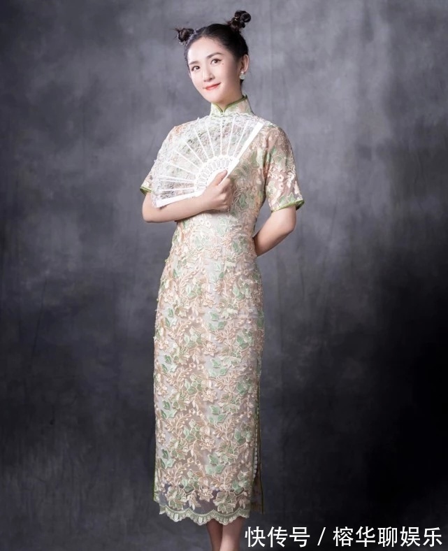 旗袍|谢娜自认腰粗不适合穿旗袍,被造型师强制要求后,一秒变漫画腰!