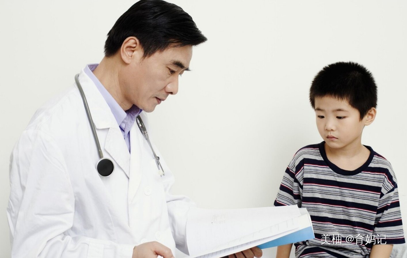 老大|二胎出生后,大宝总说墙角还有个弟弟,医生检查后宝妈自责不已