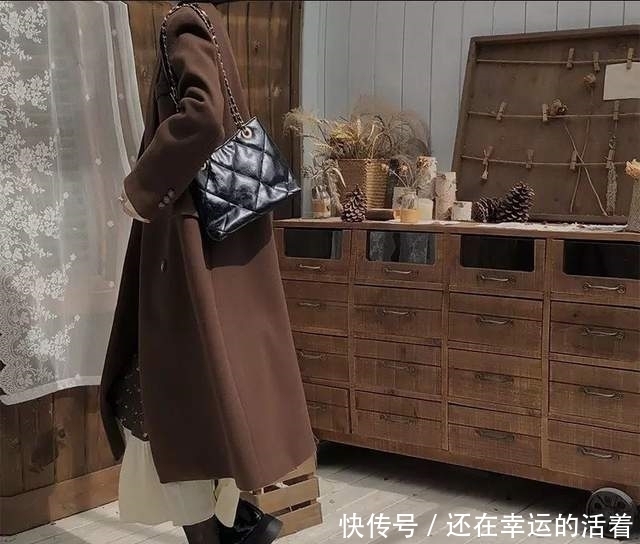 冬天穿大衣有哪些“禁忌”?避开这些误区,才能真正优雅又时尚