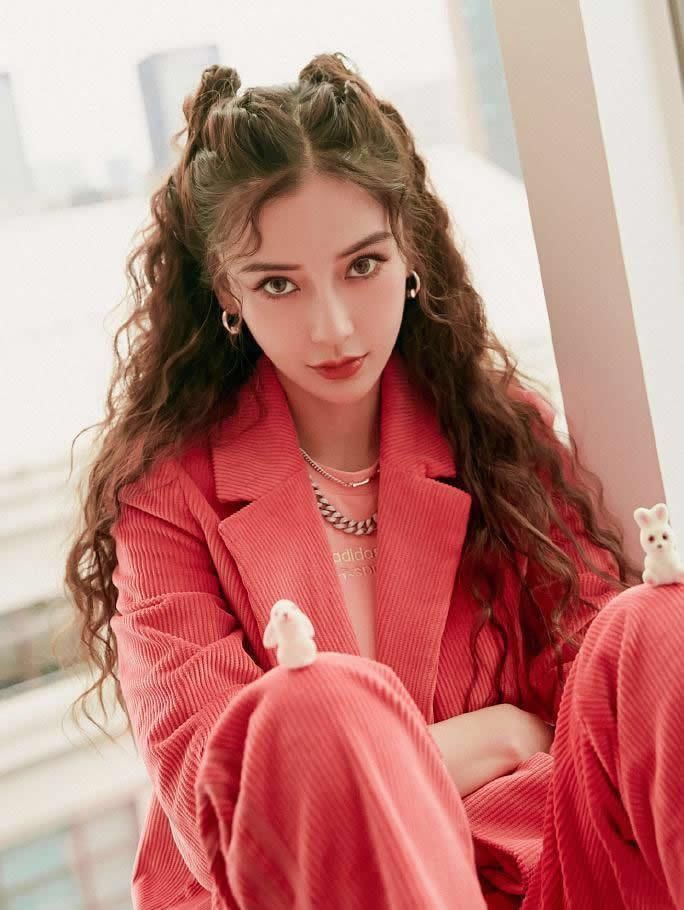 头顶 半扎半散发型有哪些?半马尾或半丸子都不错,时尚又甜美