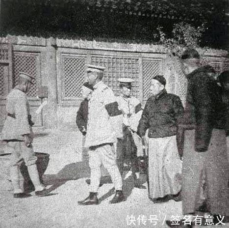 真实|1924年末代皇帝溥仪被逐出紫禁城时的真实场景,床榻凌乱不堪