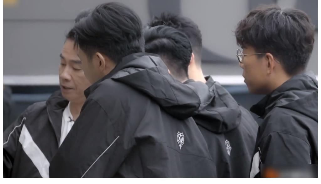 李承铉|《哥哥》一公排名陈小春组第四，专业评审零分加成，观众缘太玄学