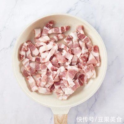 入口即化，肥而不腻，好吃到一粒米也不剩|烤箱版卤肉饭 | 冰糖