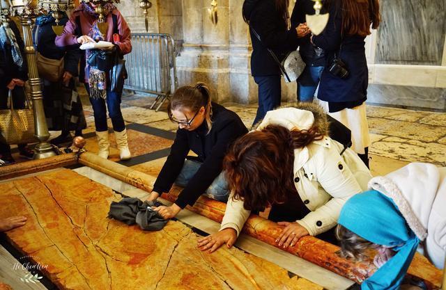 基督教圣地,耶稣在这里遇难、安葬、复活,信徒慕名而来