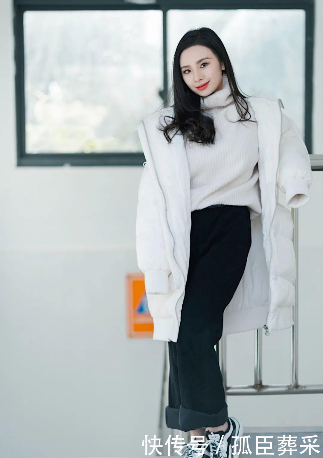 大毛衣+阔腿裤,2021洋气高级的正确打开方式