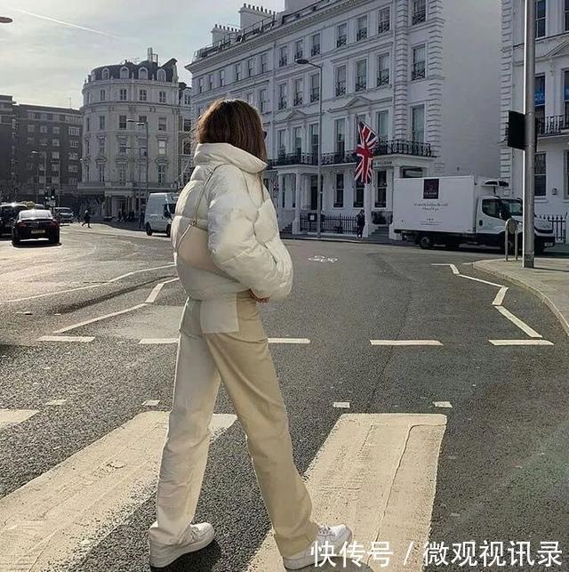 该穿羽绒服了！小个子冬天穿这4款最好看！最显高！最保暖