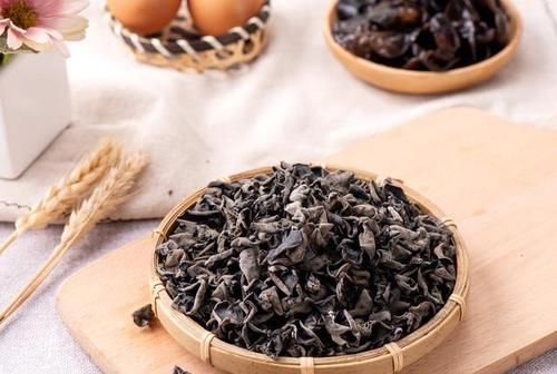 只要＂5＂分钟，快速泡发黑木耳，省时又省力