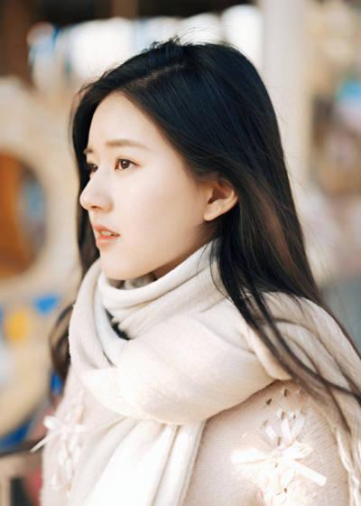 赵薇|脸上有3个特点,说明你是“苹果系”女生,又硬又脆的甜美感