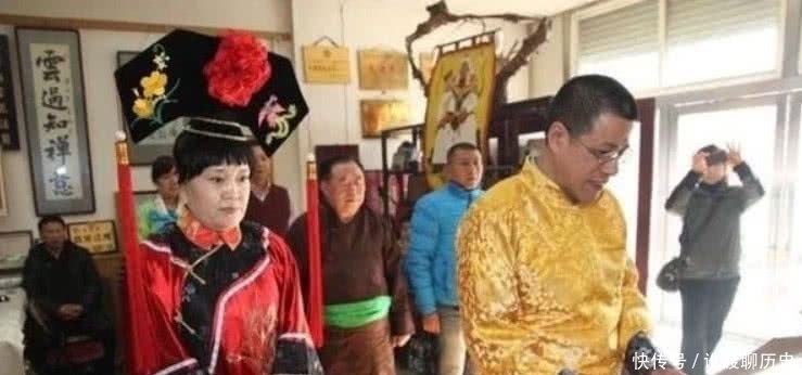 他是乾隆嫡世孙有个玉扳指,专家建议上交,他用6字让专家无话可说!