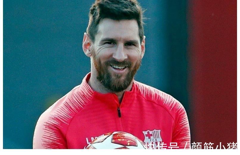 梅西|足球英雄梅西,用球技弥补身体的不足,一步步接近巅峰