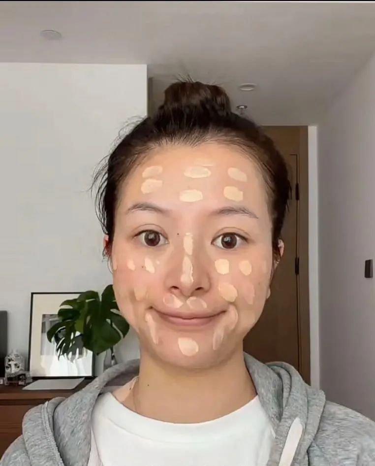 粉底液|不注意这8个化妆雷区，难怪你化妆比素颜还丑