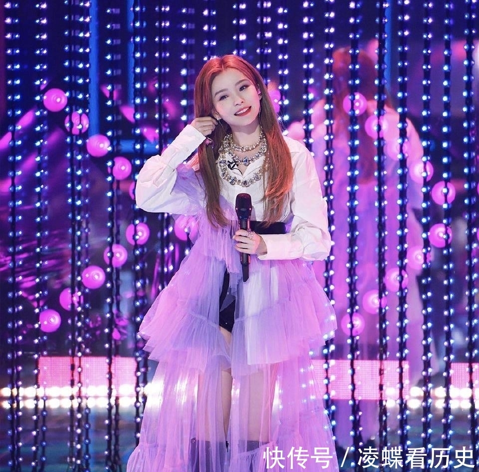 舞台|这舞台炸了：内娱顶级女团成员齐聚，周洁琼再跳《pick me》