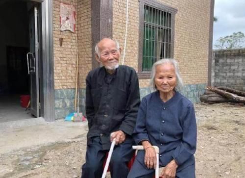 常运动、勤喝水就能助你增寿？其实想要长寿只需一个“字”！