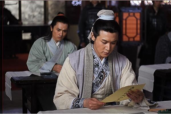 对联$千古绝对!上联“小偷偷偷偷东西”,下联真是太经典了!