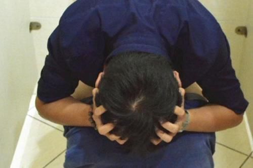 手上有个“排便口”,每天带着按两下,赶走便秘,或能堪比泻药