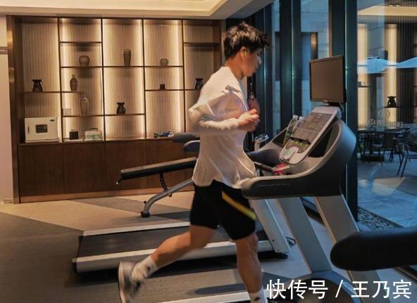 吴曦|19点！蒿俊闵发文引深思，李霄鹏或做残酷决定，徐新吴曦首发不保