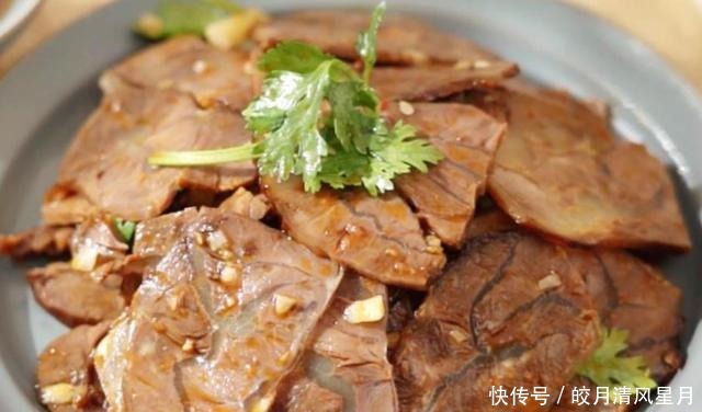 這道菜進伏后要多吃,煮熟拌勻一盤,低脂高蛋白,多吃不長肉