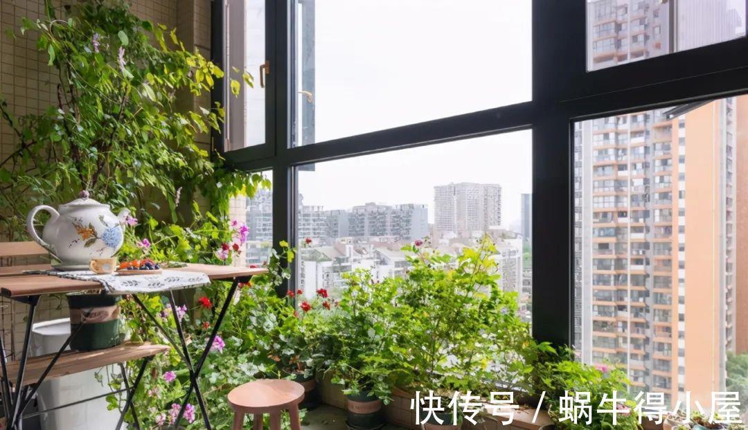 老婆|90㎡花了20W,老婆将阳台改花园太美了,参观的人都舍不得走