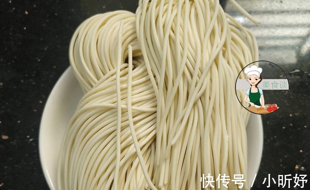 想吃|热天不想吃米饭,我做了此碗面,简单好做又美味,全家大小都爱吃