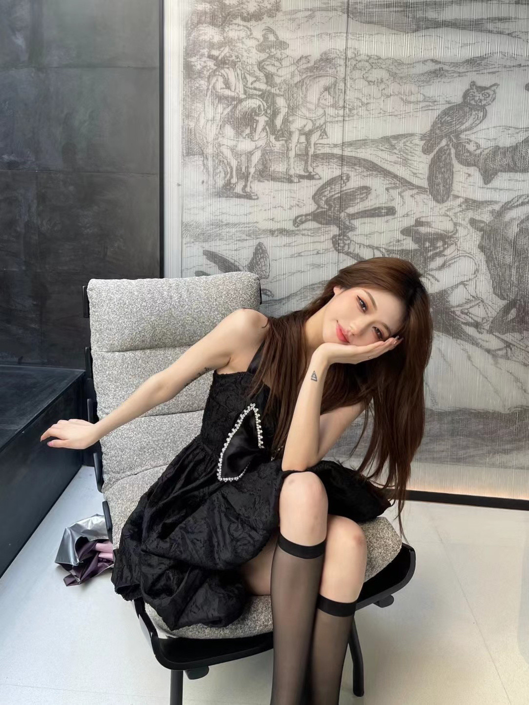 小姐姐|蝴蝶结小姐姐驾到, 半身裙与纯欲丝袜, 迷人魅力