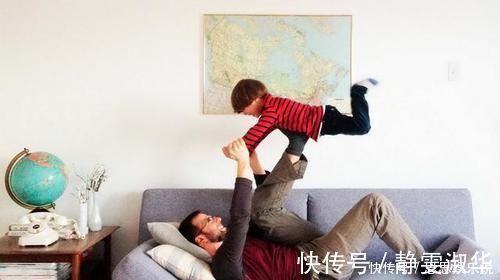 表哥|小孩偷拿家里的钱,这爸爸的做法是我见过最明智的,值得家长学习