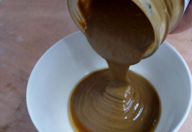 大厨|调稀芝麻酱,有人用水有人用油,大厨教我正确做法,顺滑不成坨