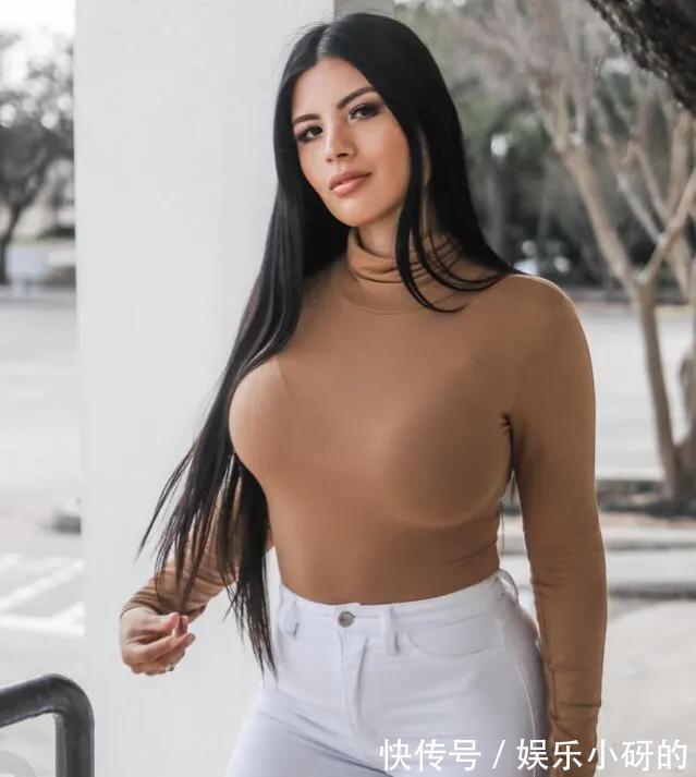 双脚|30岁辣妈饱满身材魅力十足，犹如20岁少女，宝妈如何恢复身材？