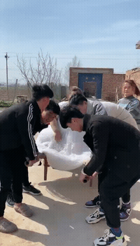 发型|五十岁的大叔可以剪这个发型,显得年轻又有气质