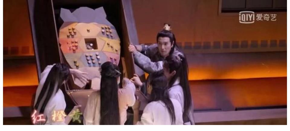 节目|关晓彤作为唯一女嘉宾参加这档节目，又美又瘦还很聪明