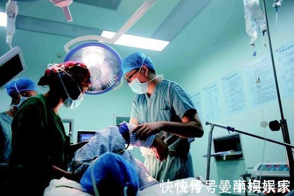 妇产科医生|为何产科男护士越来越“吃香”几大先天优势,女护士真比不上