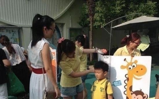 深度睡眠|儿科主任发现孩子身上4个特征,以后准是高个子,占2个也矮不了